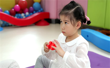 5歲孩子說(shuō)話不清楚怎么訓(xùn)練？