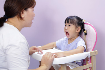 小孩說(shuō)話(huà)晚怎么訓(xùn)練？